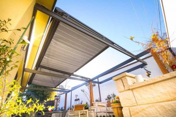 retractable roof system
