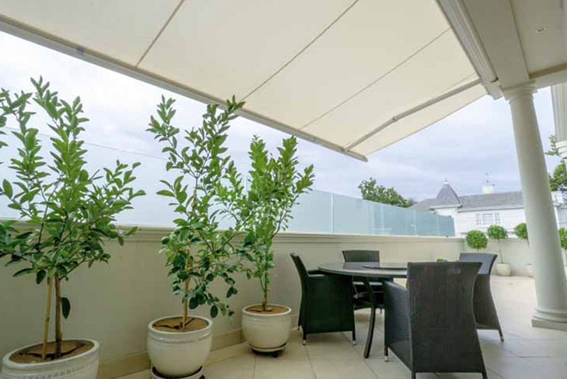 casetsudy residential retractable awning melbourne 2 Helioscreen