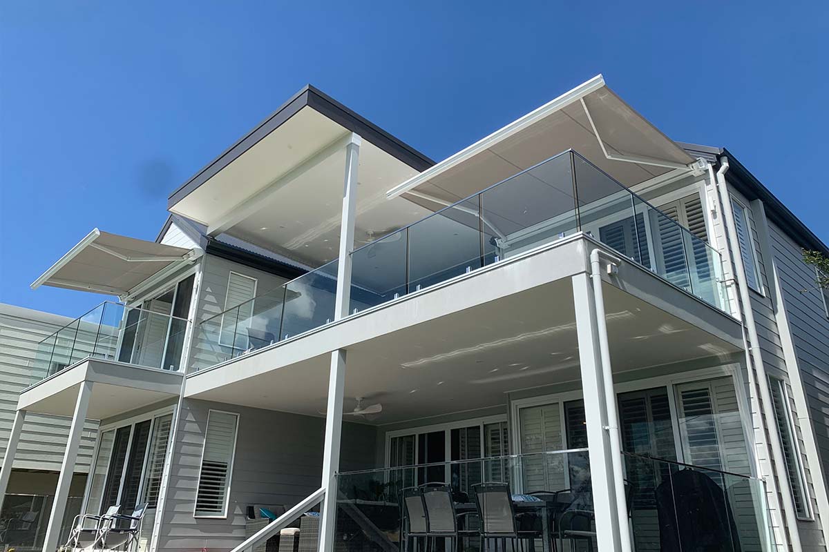 Retractable awning for modern home balcony