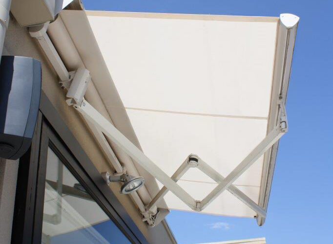 Helioscreen Retractable Awnings Classic Awning